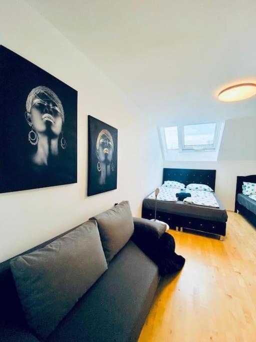 Apartment Lovely 2br And 1lr Apt, Up To 10p, Very Central
