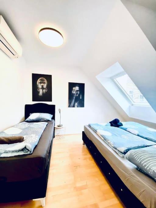 Apartment Lovely 2br And 1lr Apt, Up To 10p, Very Central